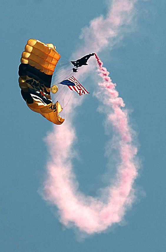 airshow parachutes